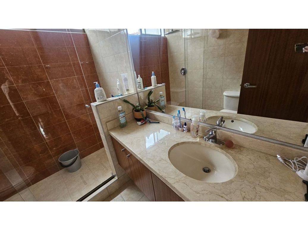 Casa de 5 alcobas en venta en Iberia, Bogotá, 178 m² · foto 17 de 20