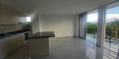 Arriendo Lindo Apartamento Piso 3 Conjunto Residencial Reservas de Alcalá en el Norte Sala Comedor con Balcón Cocina integral con barra Zona de ropas independiente zona pequeña para estudio 3 alcobas  2 baños La alcoba principal con baño y balcón Parqueadero propio descubierto Piscina oficina de administración y salón social. Transporte Público, Locales Cerca a la universidad Sur Colombiana a Colegios Iglesia Gym Supermercados cerca a zona comercial de santa ines y al cc Unico y a Medilaser Valor canon mas administración