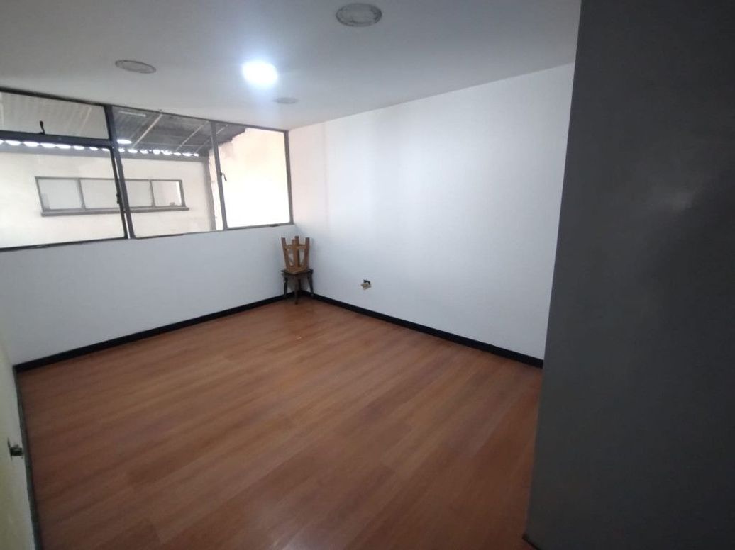 Casa de 7 alcobas en venta en La Esperanza, Bogotá, 375 m² · foto 18 de 20