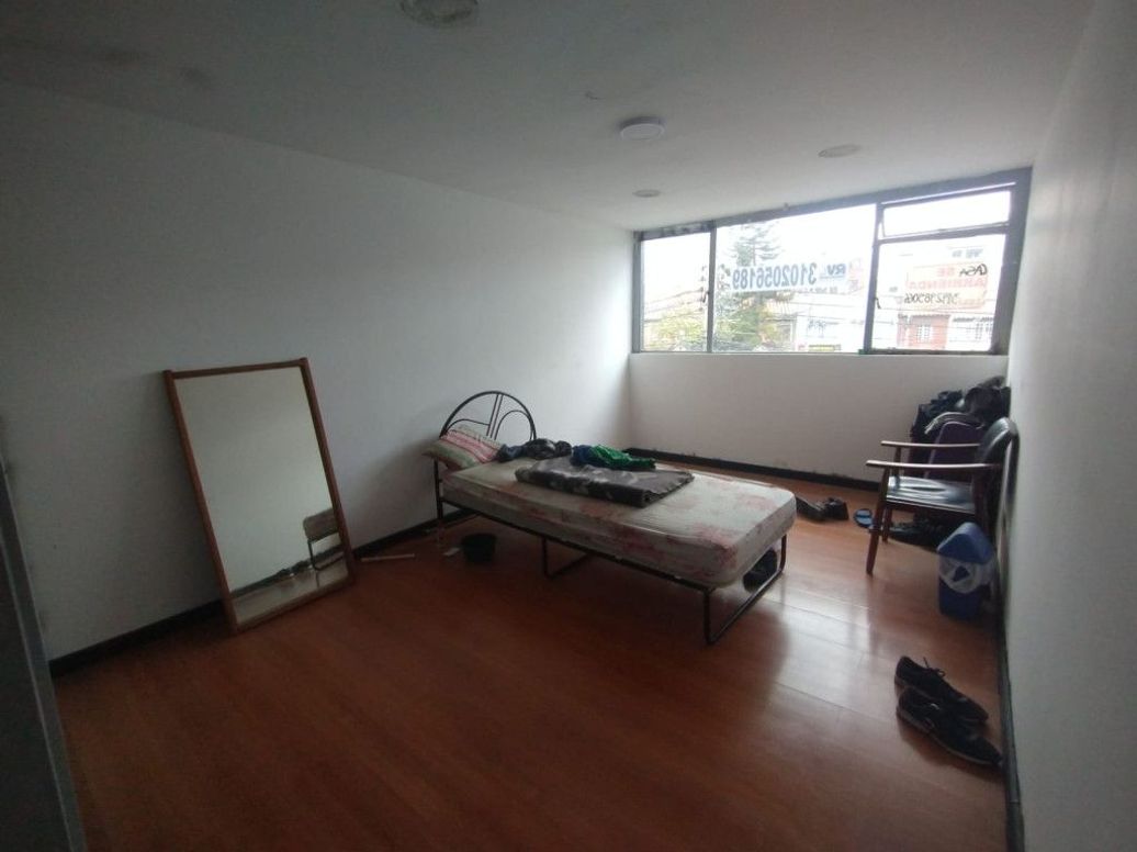 Casa de 7 alcobas en venta en La Esperanza, Bogotá, 375 m² · foto 15 de 20