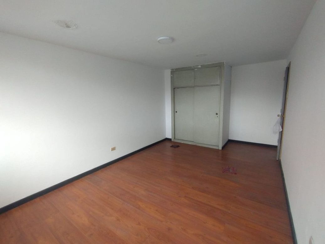 Casa de 7 alcobas en venta en La Esperanza, Bogotá, 375 m² · foto 17 de 20