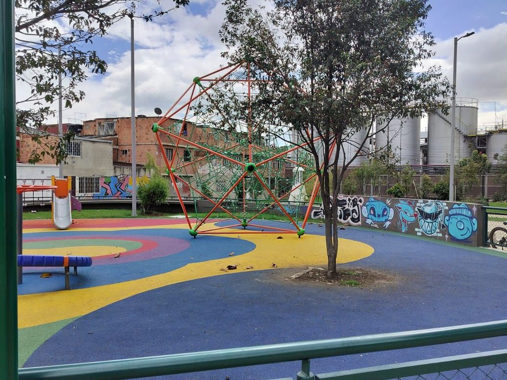 Casa de 4 alcobas en venta en Laguneta, Bogotá, 80 m² · foto 3 de 20
