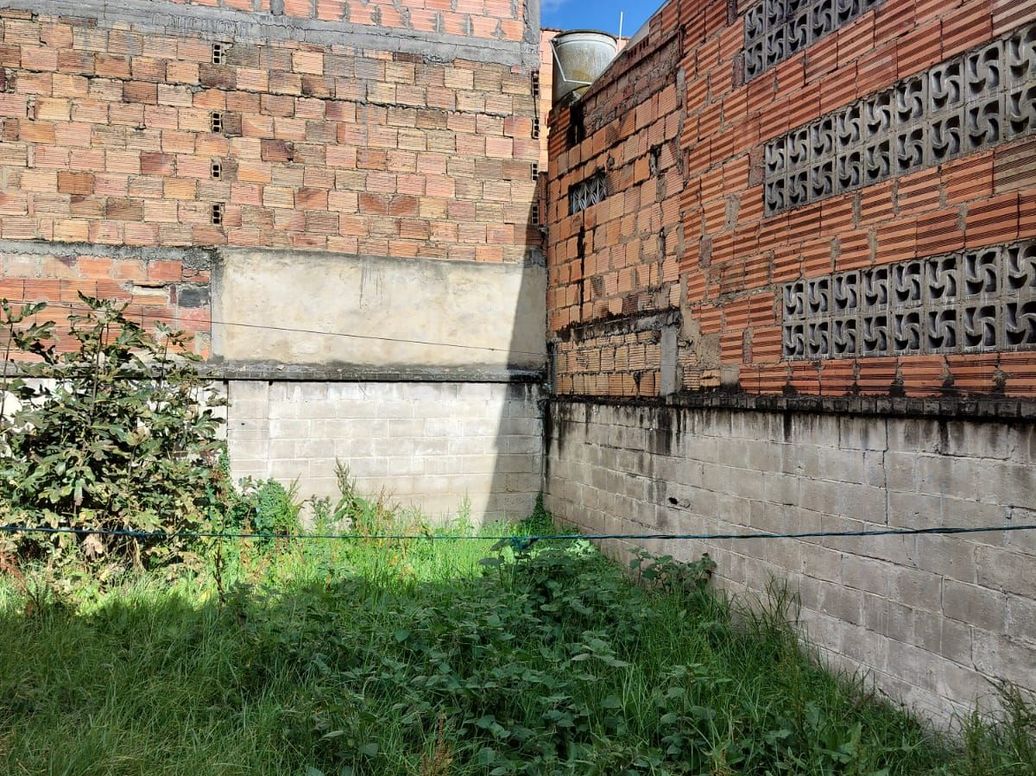 Casa de 4 alcobas en venta en Laguneta, Bogotá, 80 m² · foto 19 de 20