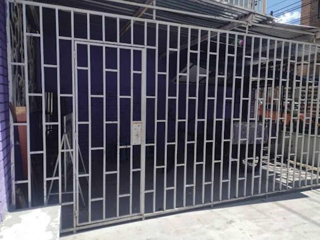 Casa de 5 alcobas en venta en Centenario Quiroga, Bogotá, 140 m² · foto 3 de 20