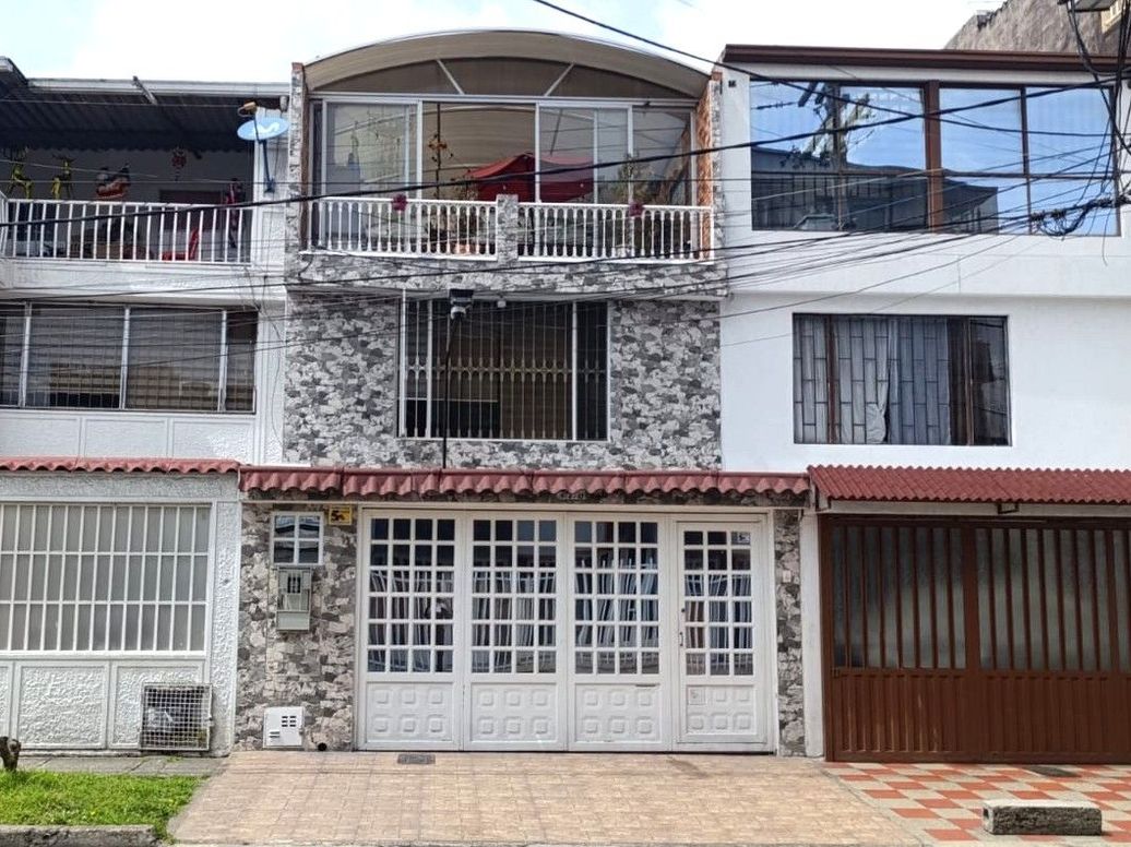 Casa de 3 alcobas en venta en Nueva Marsella Et. I, Bogotá, 185 m² · foto 4 de 16