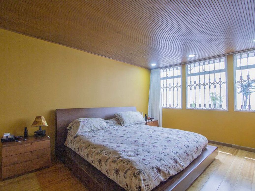 Apartamento de 3 alcobas en venta en Los Rosales, Bogotá, 212 m² · foto 16 de 20