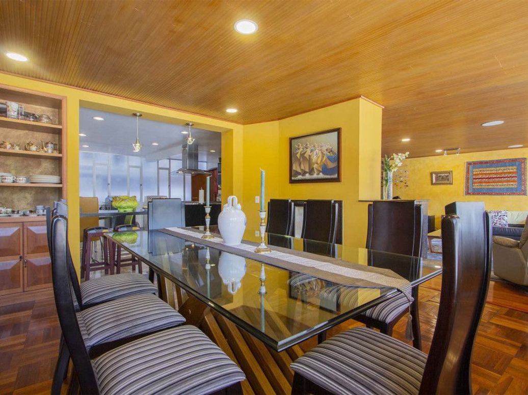 Apartamento de 3 alcobas en venta en Los Rosales, Bogotá, 212 m² · foto 7 de 20