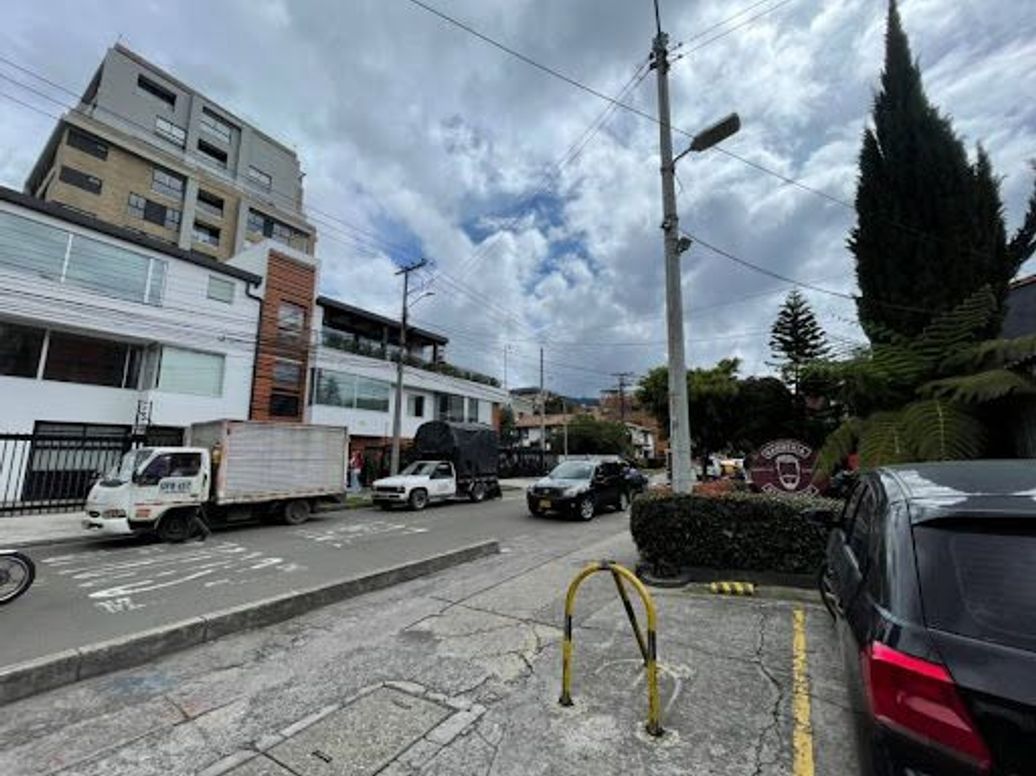 Casa de 5 alcobas en venta en Santa Paula, Bogotá, 418 m² · foto 11 de 19