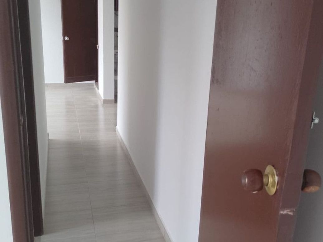 Casa de 16 alcobas en venta en Libertador, Bogotá, 420 m² · foto 14 de 20