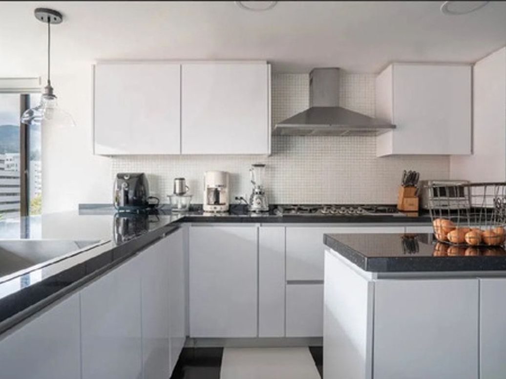 Apartamento de 3 alcobas en venta en Chicó Reservado, Bogotá, 227 m² · foto 7 de 12