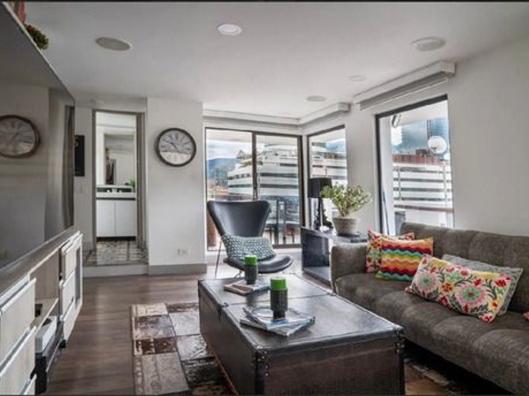 Apartamento de 3 alcobas en arriendo en Chicó Reservado, Bogotá, 227 m² · foto 4 de 12