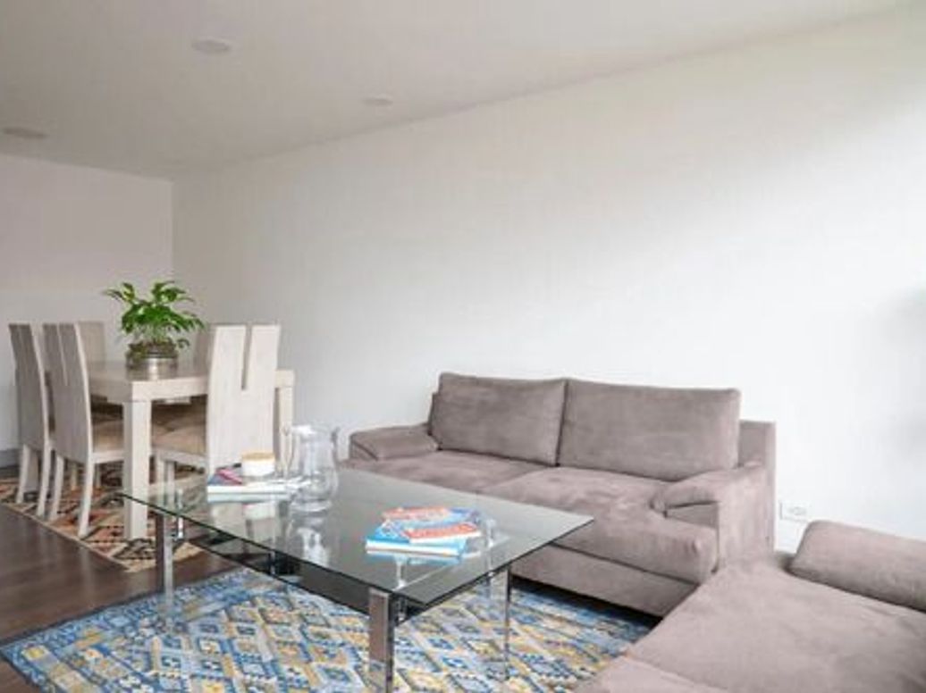 Apartamento de 3 alcobas en arriendo en Chicó Reservado, Bogotá, 227 m² · foto 6 de 12