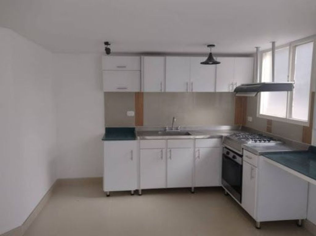 Apartamento de 3 alcobas en venta en Acacias, Bogotá, 102 m² · foto 2 de 20