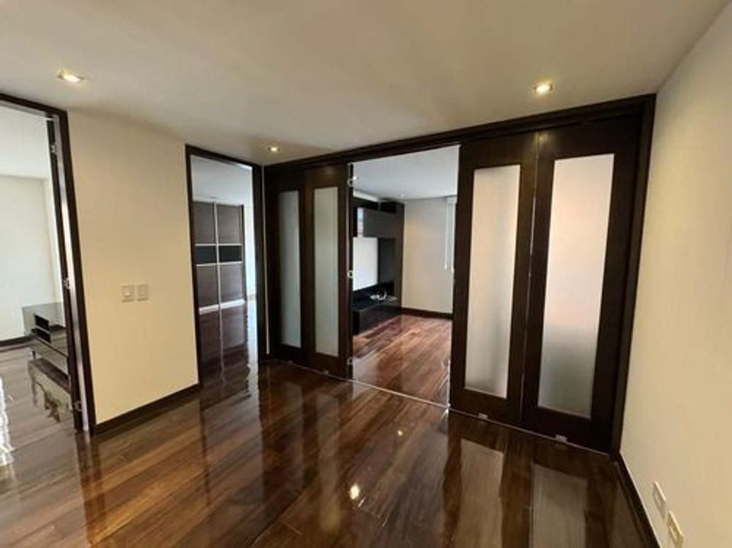 Apartamento de 2 alcobas en venta en Bellavista, Bogotá, 128 m² · foto 2 de 12
