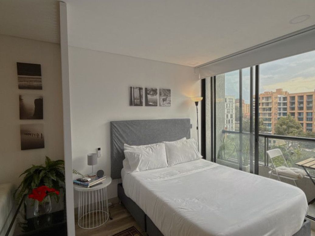Apartaestudio en venta en Chicó Norte, Bogotá, 30 m² · foto 3 de 17