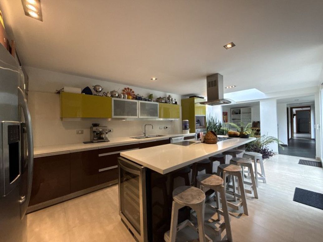 Casa de 5 alcobas en arriendo en Suba Naranjos, Bogotá, 600 m² · foto 7 de 20