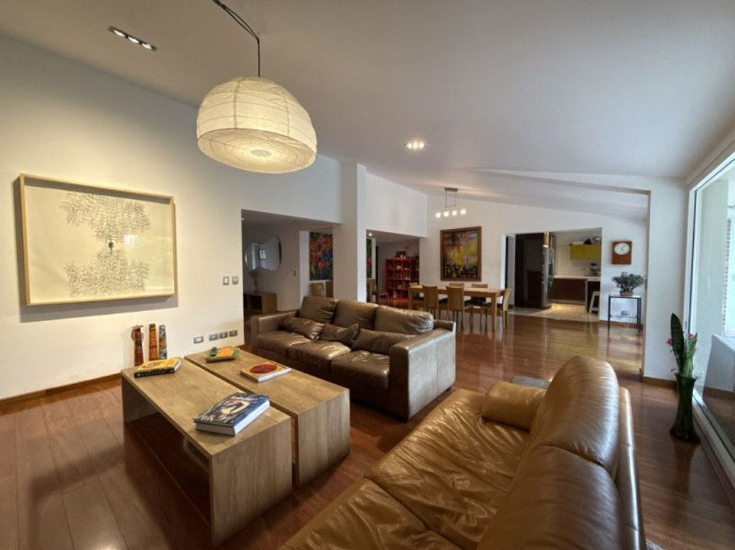 Casa de 5 alcobas en arriendo en Suba Naranjos, Bogotá, 600 m² · foto 2 de 20