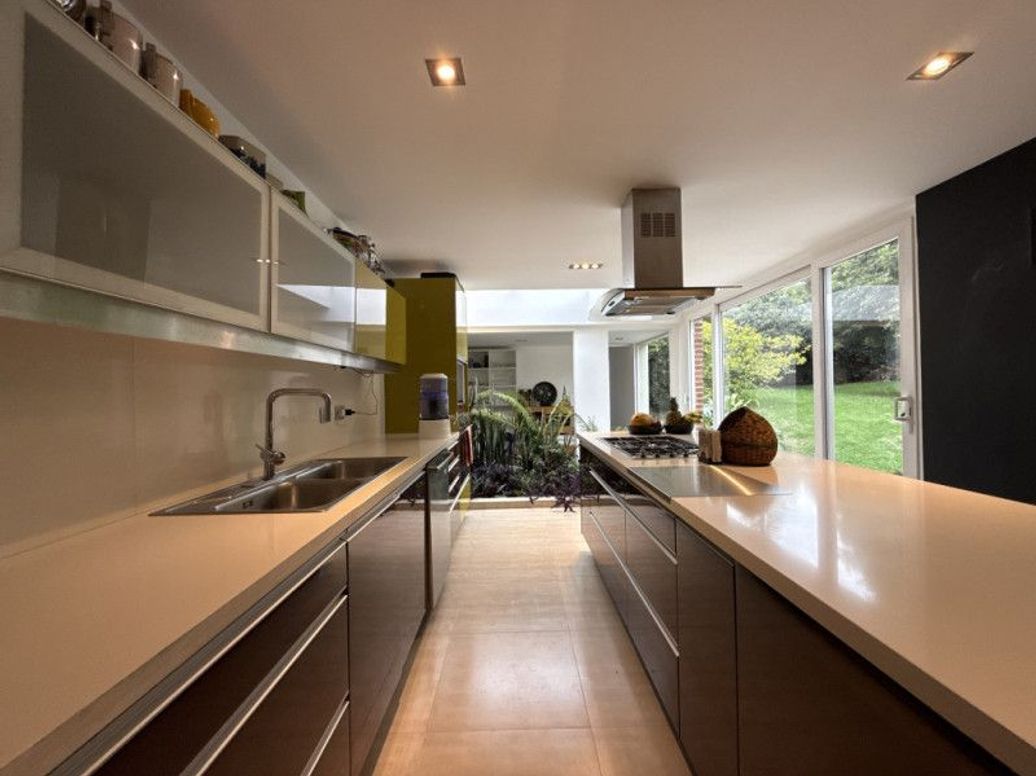 Casa de 5 alcobas en arriendo en Suba Naranjos, Bogotá, 600 m² · foto 8 de 20