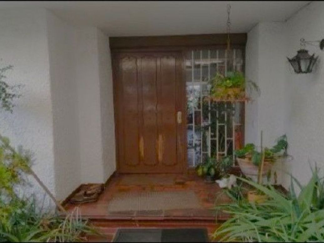 Casa de 4 alcobas en venta en Los Naranjos, Bogotá, 350 m² · foto 4 de 20