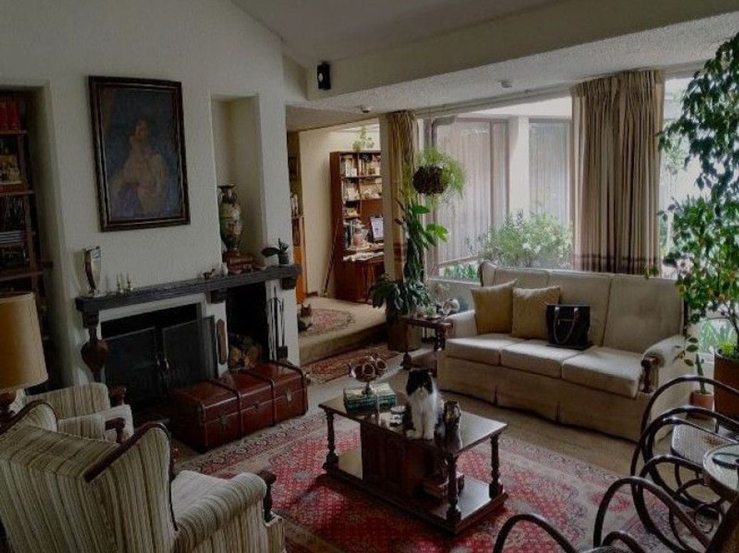 Casa de 4 alcobas en venta en Los Naranjos, Bogotá, 350 m² · foto 9 de 20