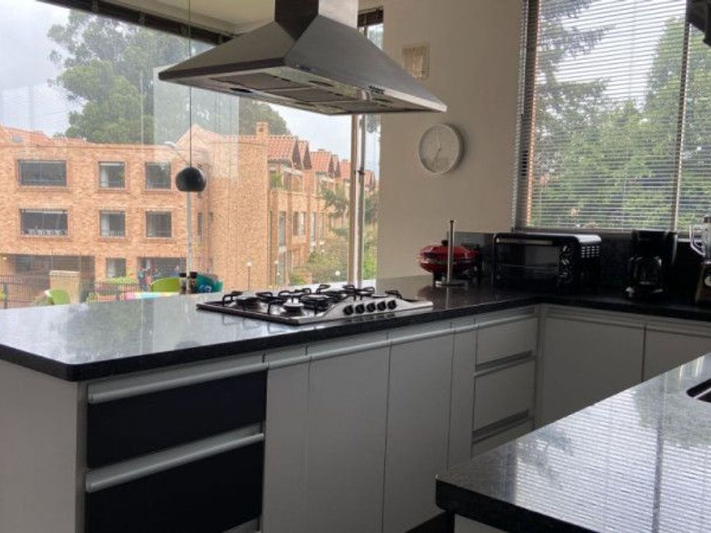Apartamento de 3 alcobas en arriendo en Atenas, Bogotá, 238 m² · foto 5 de 20