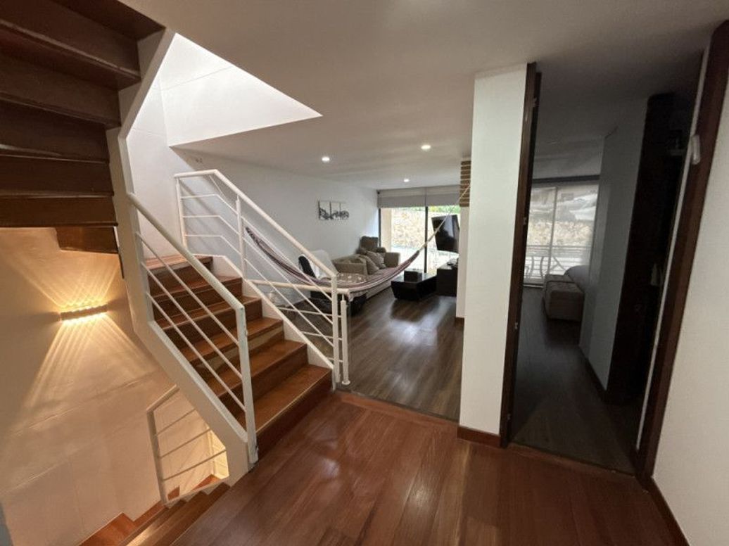 Casa de 4 alcobas en venta en Cedro Salazar, Bogotá, 283 m² · foto 13 de 20
