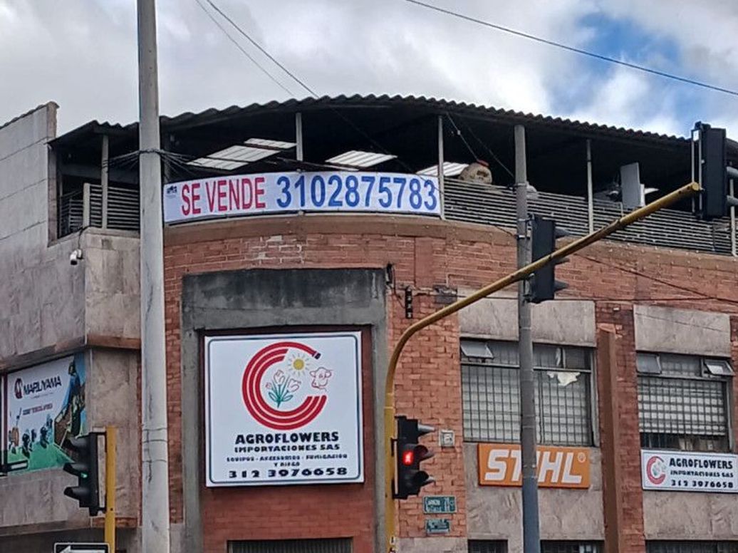 Casa de 7 alcobas en venta en Santa Sofía, Bogotá, 397 m² · foto 2 de 20