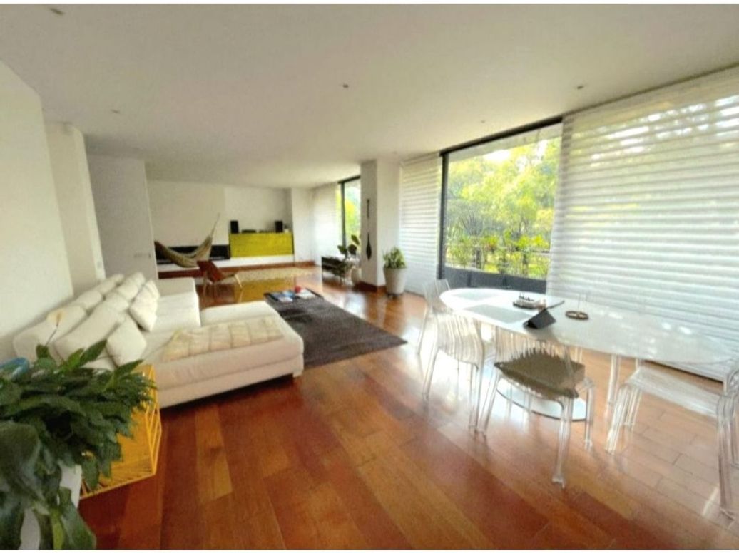 Apartamento de 3 alcobas en venta en Chico, Bogotá, 337 m² · foto 9 de 15