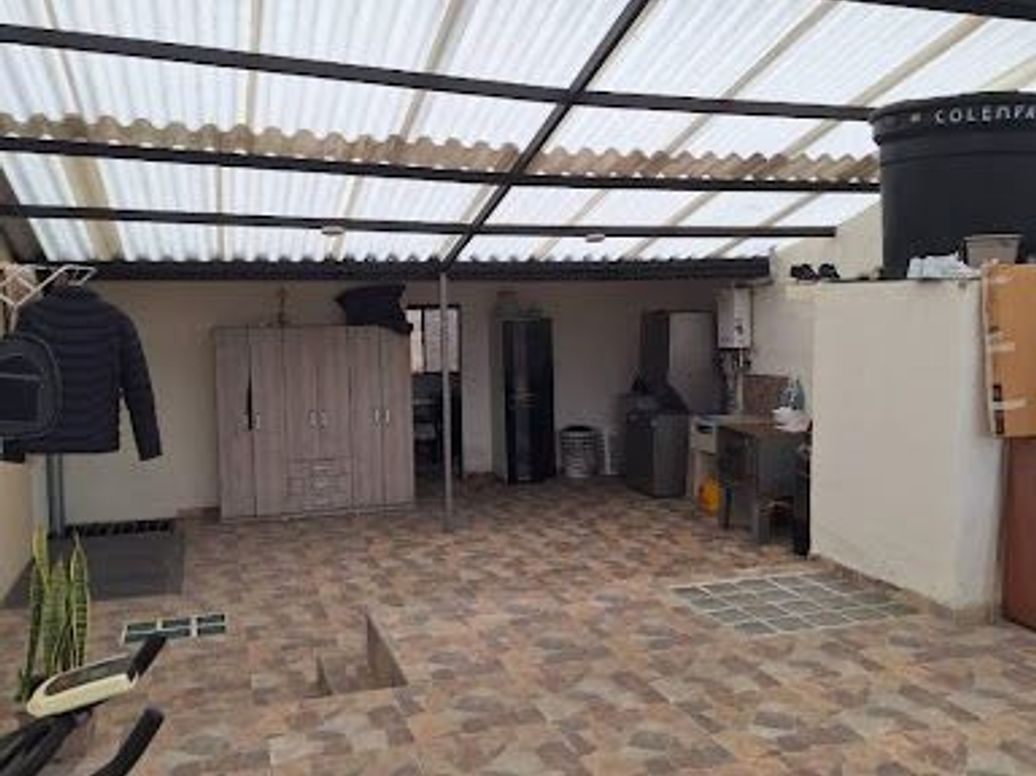 Casa de 12 alcobas en venta en Lujan, Bogotá, 269 m² · foto 11 de 11