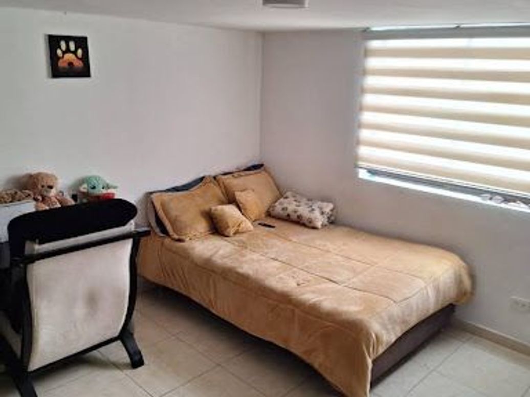 Casa de 12 alcobas en venta en Lujan, Bogotá, 269 m² · foto 7 de 11