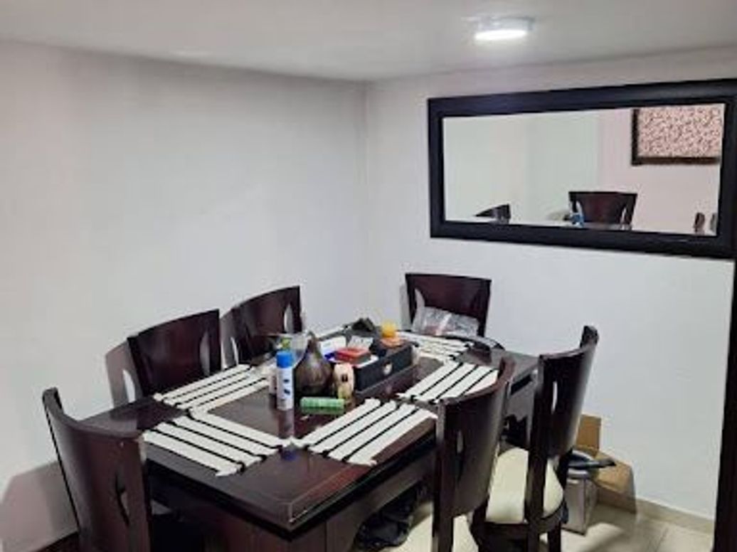 Casa de 12 alcobas en venta en Lujan, Bogotá, 269 m² · foto 4 de 11
