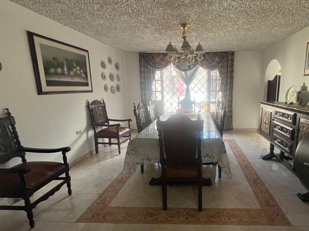 Casa de 4 alcobas en venta en Estoril, Bogotá, 412 m² · foto 10 de 20