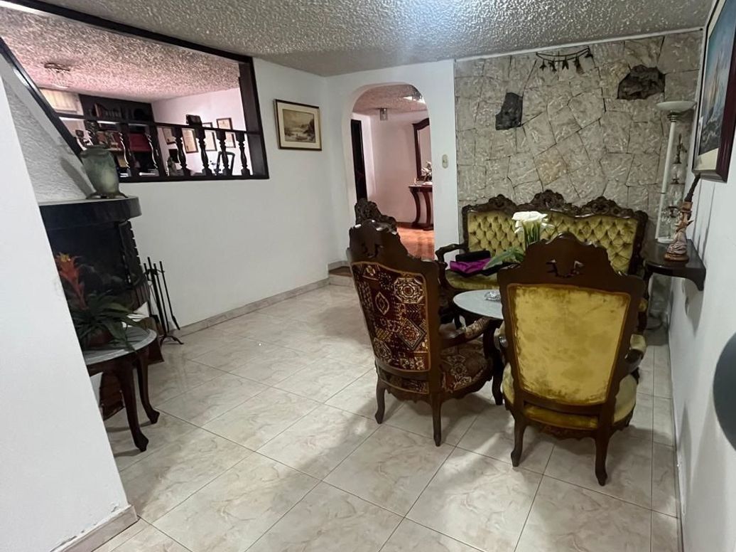Casa de 4 alcobas en venta en Estoril, Bogotá, 412 m² · foto 7 de 20
