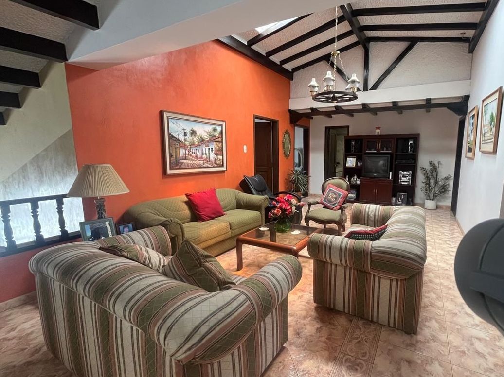 Casa de 4 alcobas en venta en Estoril, Bogotá, 412 m² · foto 18 de 20