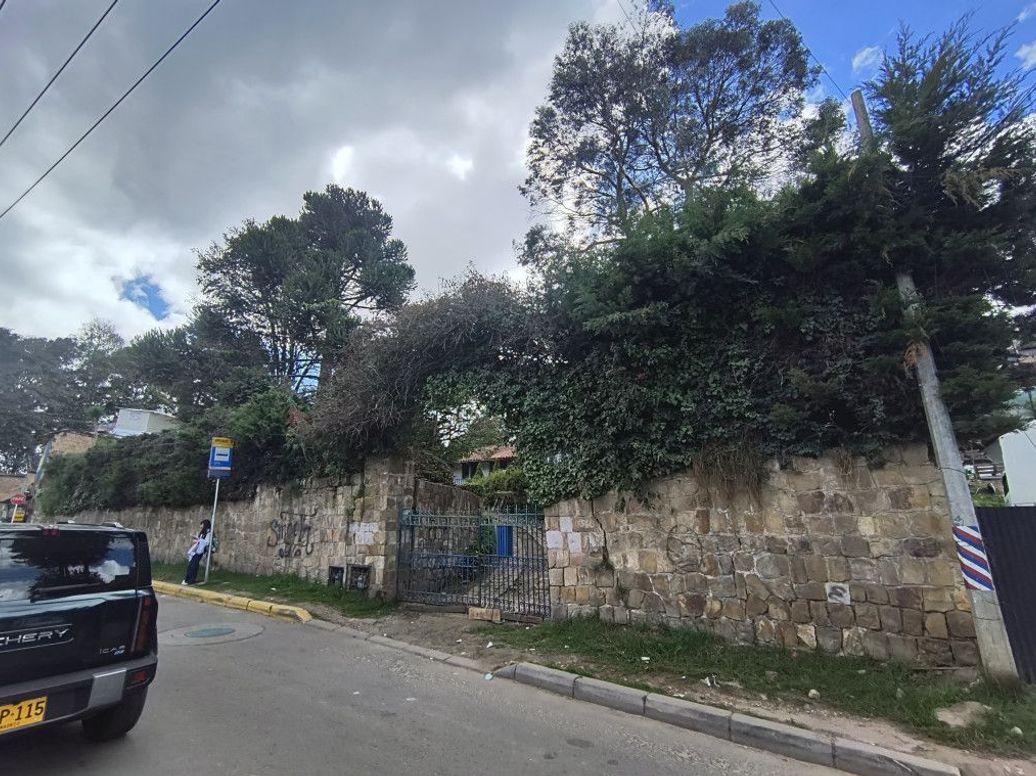 Casa de 3 alcobas en venta en Altos De Suba, Bogotá · foto 2 de 20