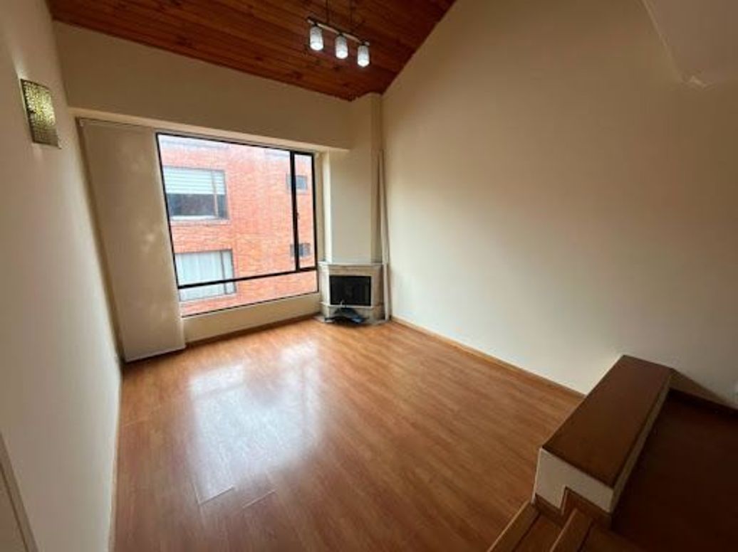 Apartamento de 3 alcobas en venta en Santa Barbara Central, Bogotá, 80 m² · foto 2 de 20