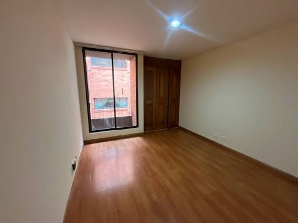 Apartamento de 3 alcobas en venta en Santa Barbara Central, Bogotá, 80 m² · foto 14 de 20