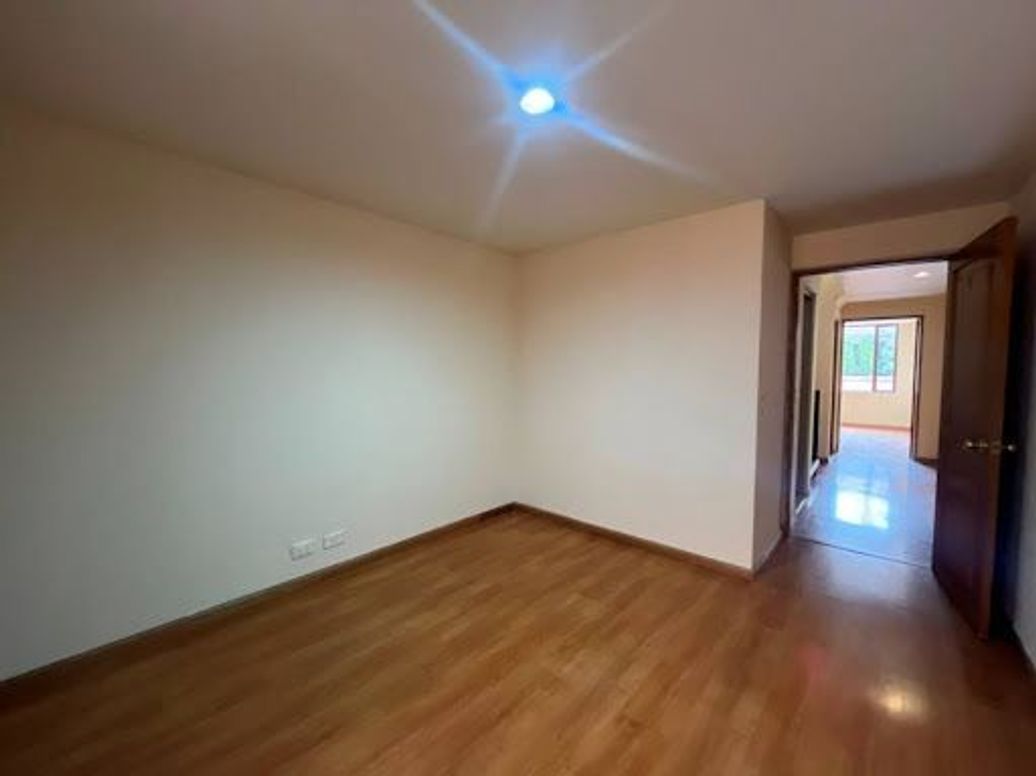 Apartamento de 3 alcobas en venta en Santa Barbara Central, Bogotá, 80 m² · foto 15 de 20