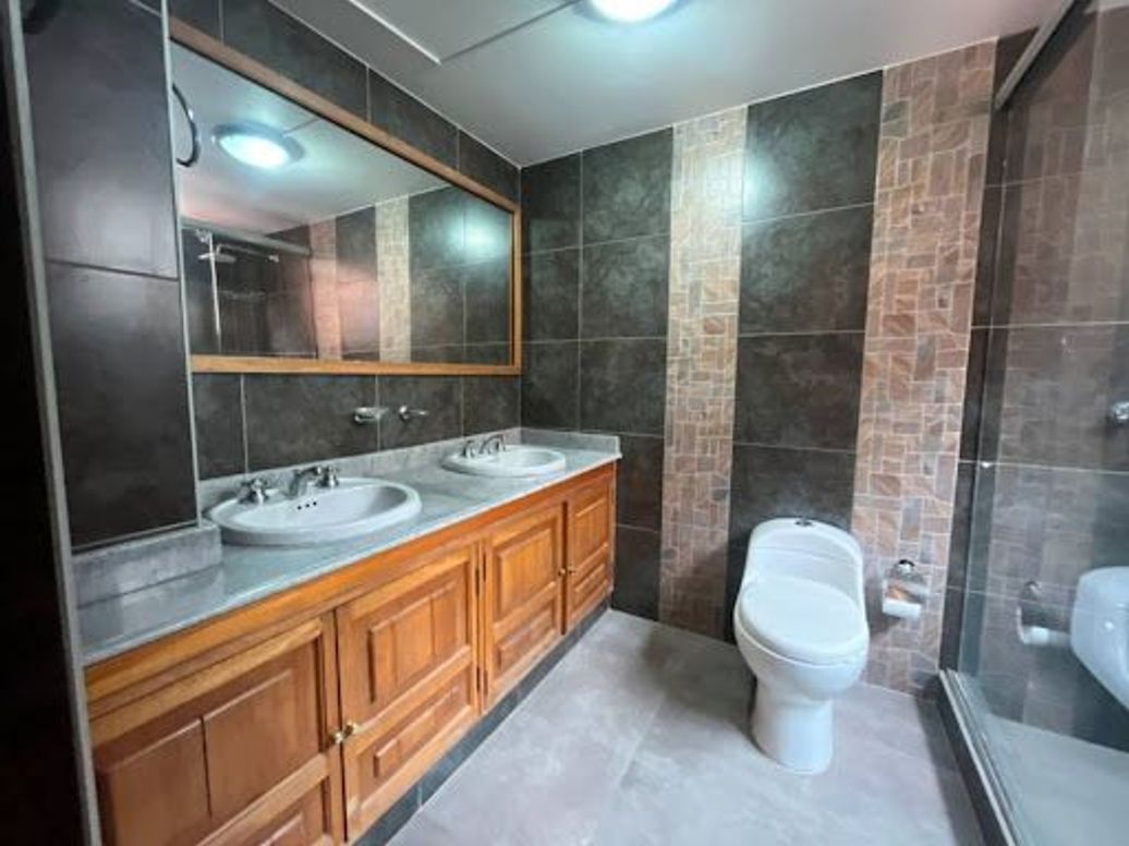 Apartamento de 3 alcobas en venta en Santa Barbara Central, Bogotá, 80 m² · foto 20 de 20