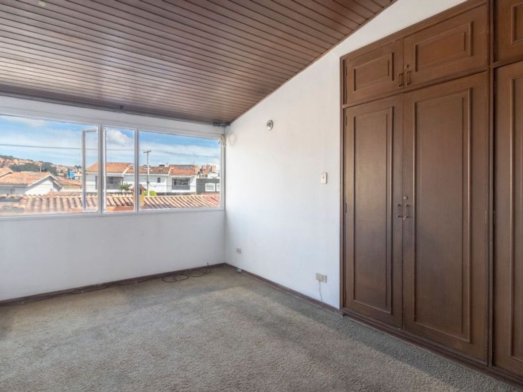 Casa de 4 alcobas en venta en Niza, Bogotá, 237 m² · foto 11 de 20