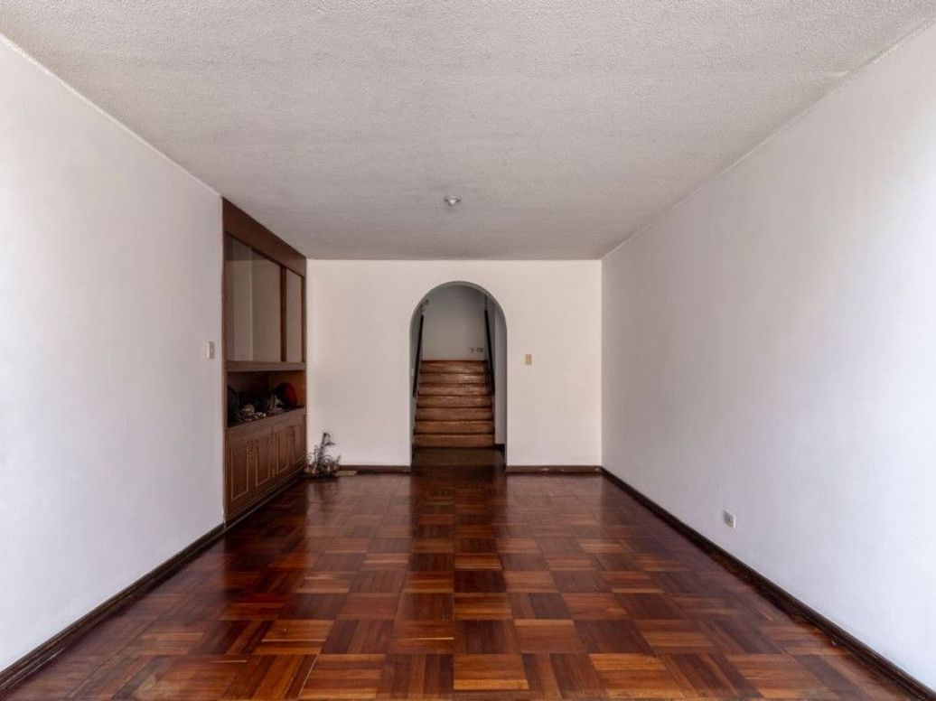 Casa de 4 alcobas en venta en Niza, Bogotá, 237 m² · foto 3 de 20