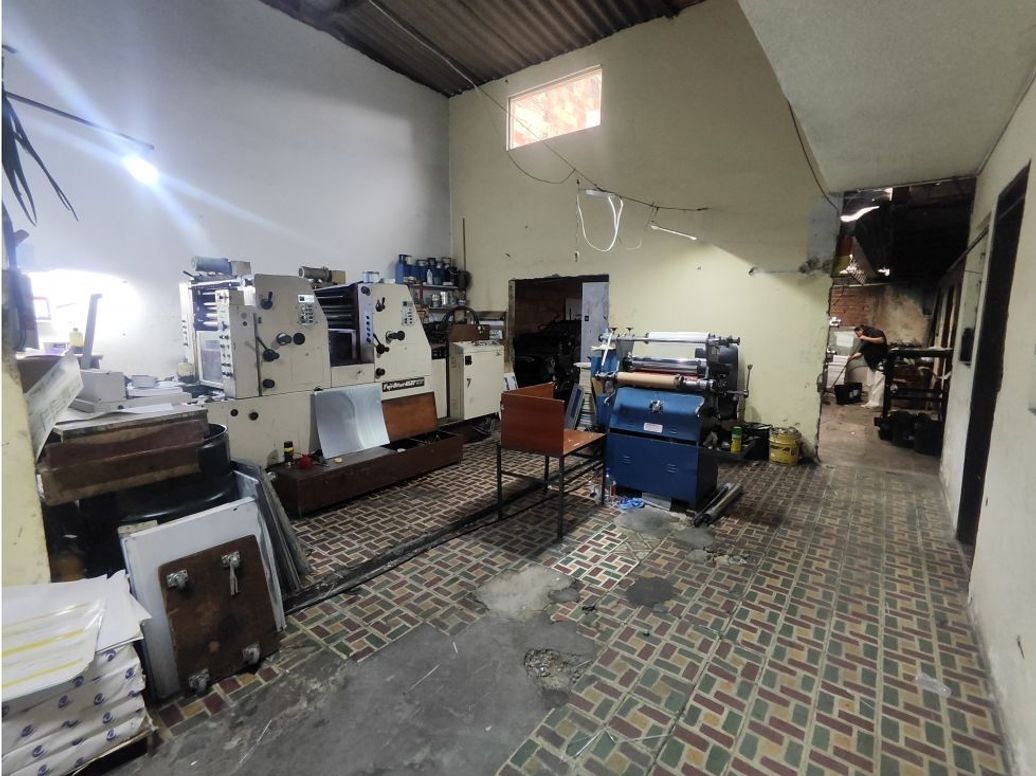 Casa de 5 alcobas en venta en La Estrada, Bogotá, 440 m² · foto 4 de 19