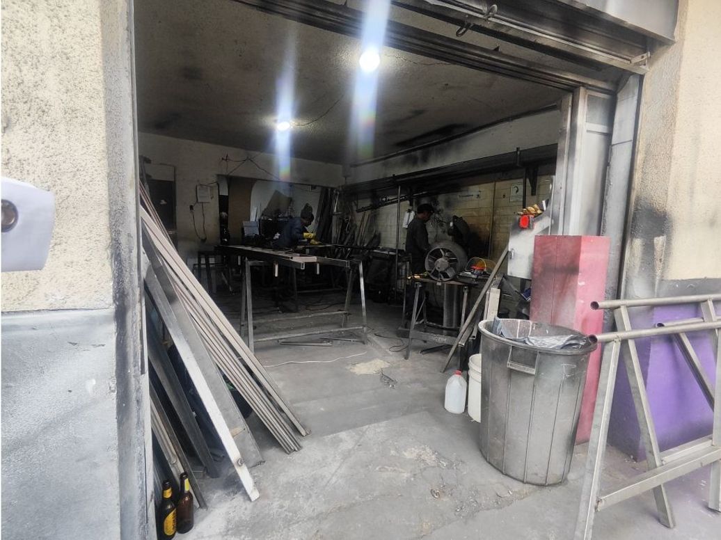 Casa de 5 alcobas en venta en La Estrada, Bogotá, 440 m² · foto 3 de 19