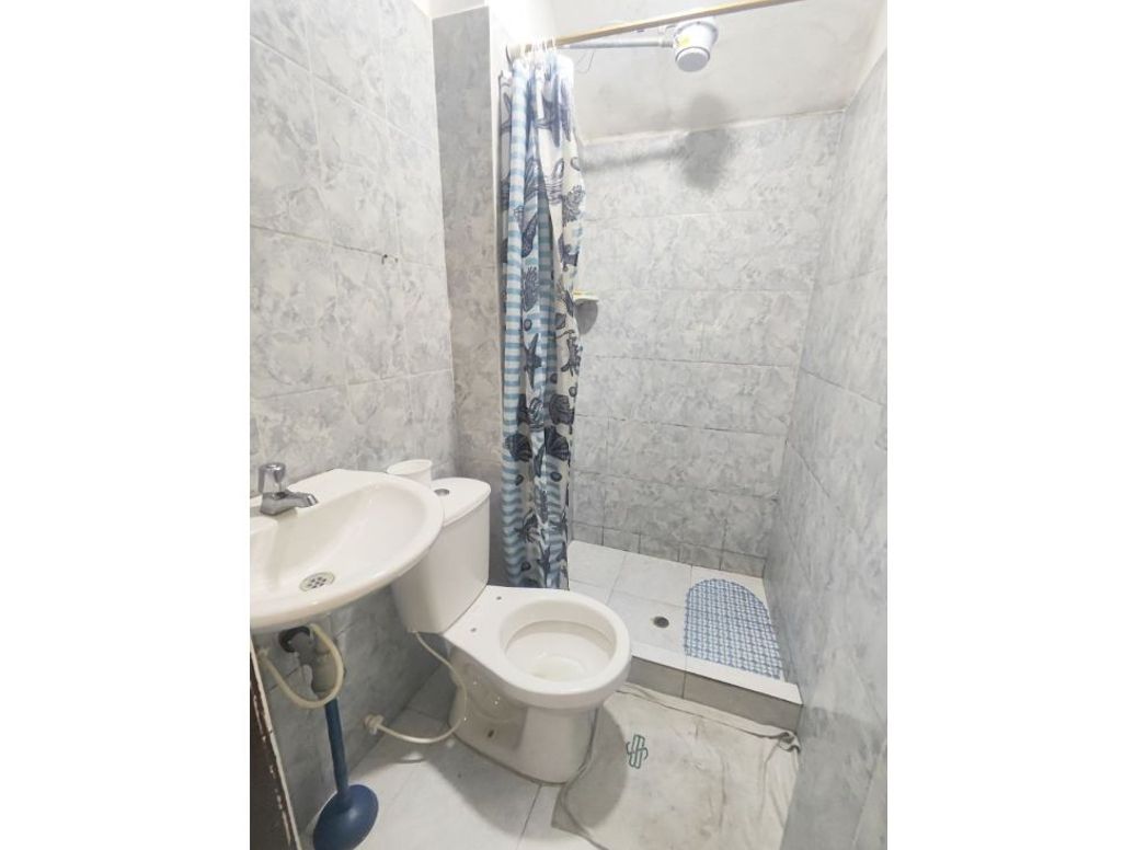 Casa de 7 alcobas en venta en La Laguna, Bogotá, 216 m² · foto 6 de 20