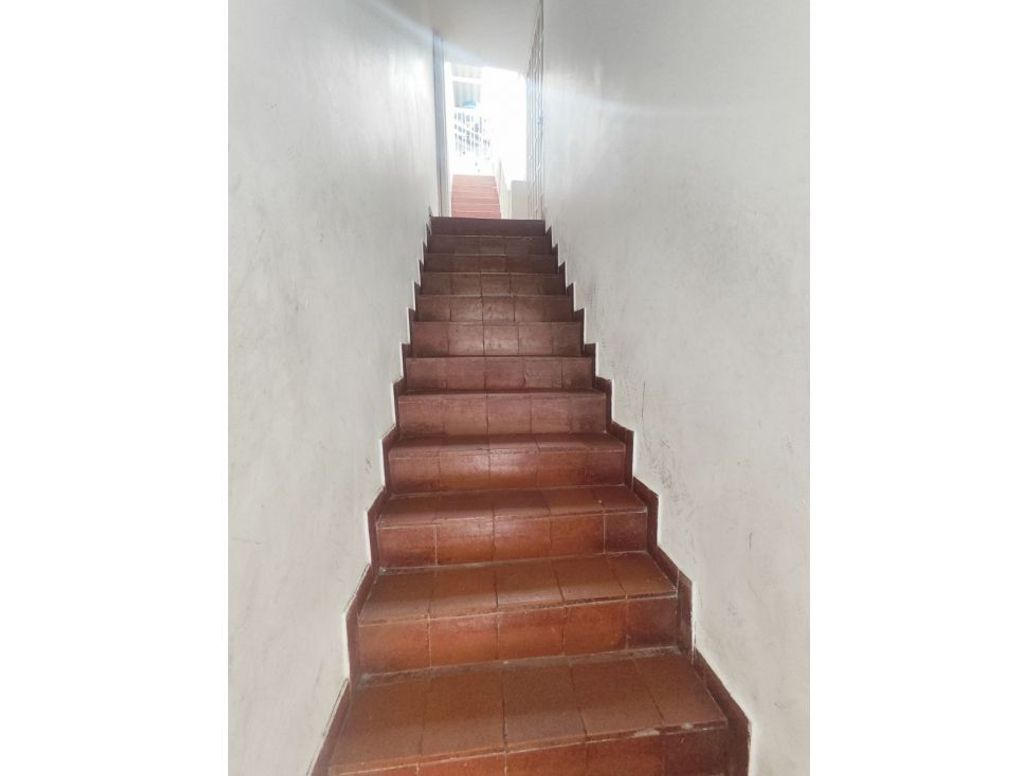 Casa de 7 alcobas en venta en La Laguna, Bogotá, 216 m² · foto 7 de 20