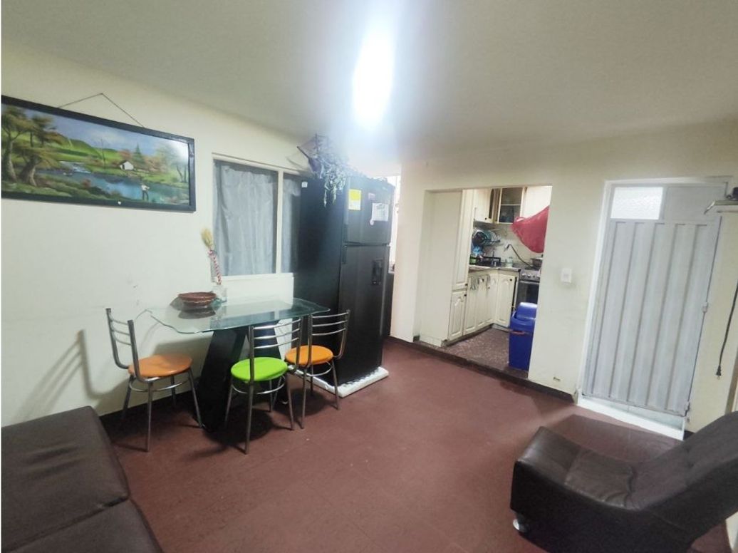 Casa de 7 alcobas en venta en La Laguna, Bogotá, 216 m² · foto 10 de 20