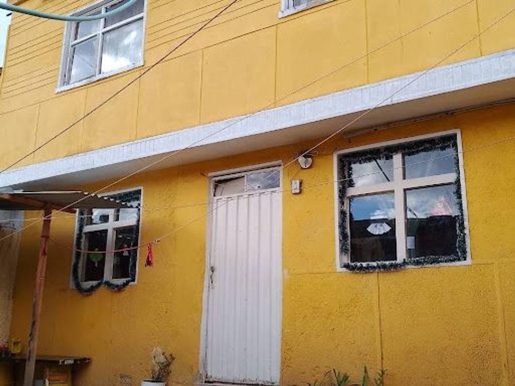 Casa de 15 alcobas en venta en La Victoria, Bogotá, 402 m² · foto 2 de 20