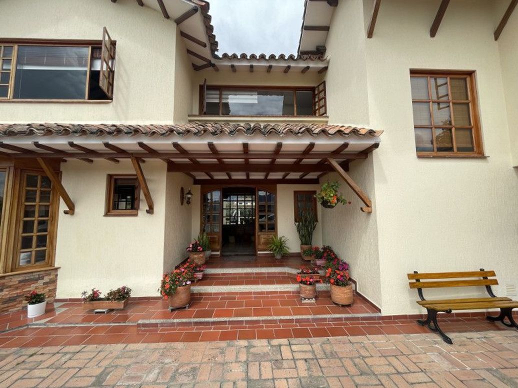 Casa de 4 alcobas en venta en Viveros, Bogotá, 440 m² · foto 5 de 20