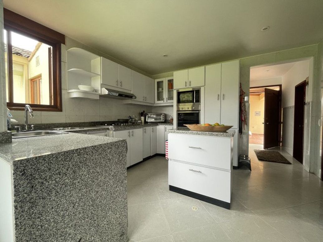 Casa de 4 alcobas en venta en Viveros, Bogotá, 440 m² · foto 13 de 20