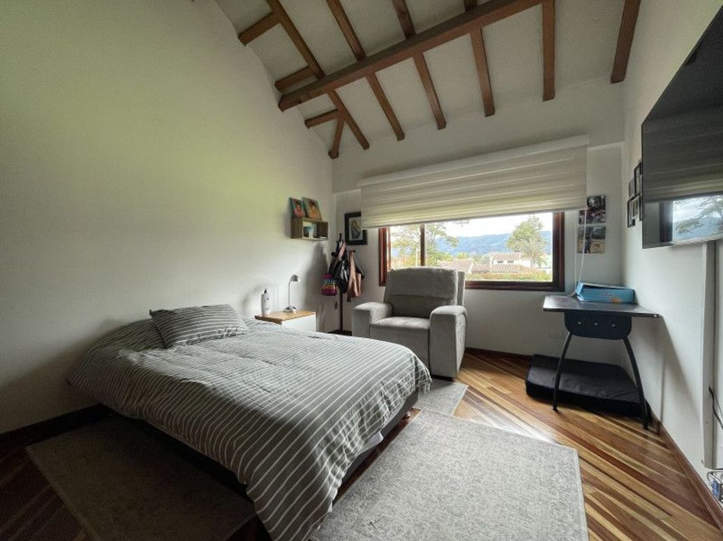 Casa de 4 alcobas en venta en Viveros, Bogotá, 440 m² · foto 17 de 20
